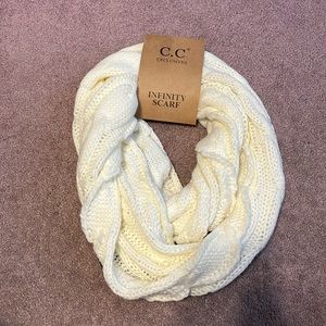 ❌SOLD❌ NWT C.C Knitted Ivory Infinity Scarf